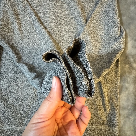 Roots Gray Full-Zip Hoodie Jacket

#1218 - Picture 10 of 10